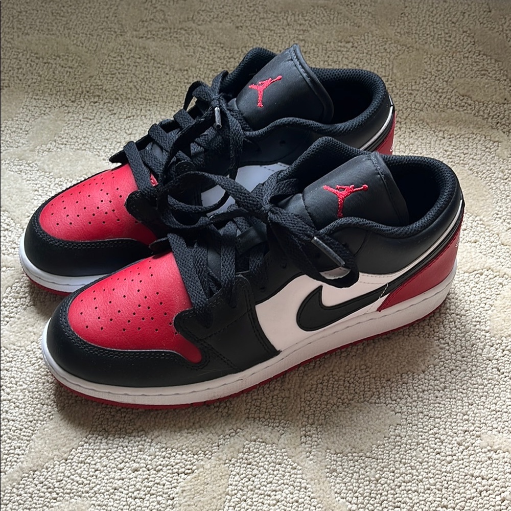 Nike Air Jordan Black and Red Sneakers Classic Design NWOT